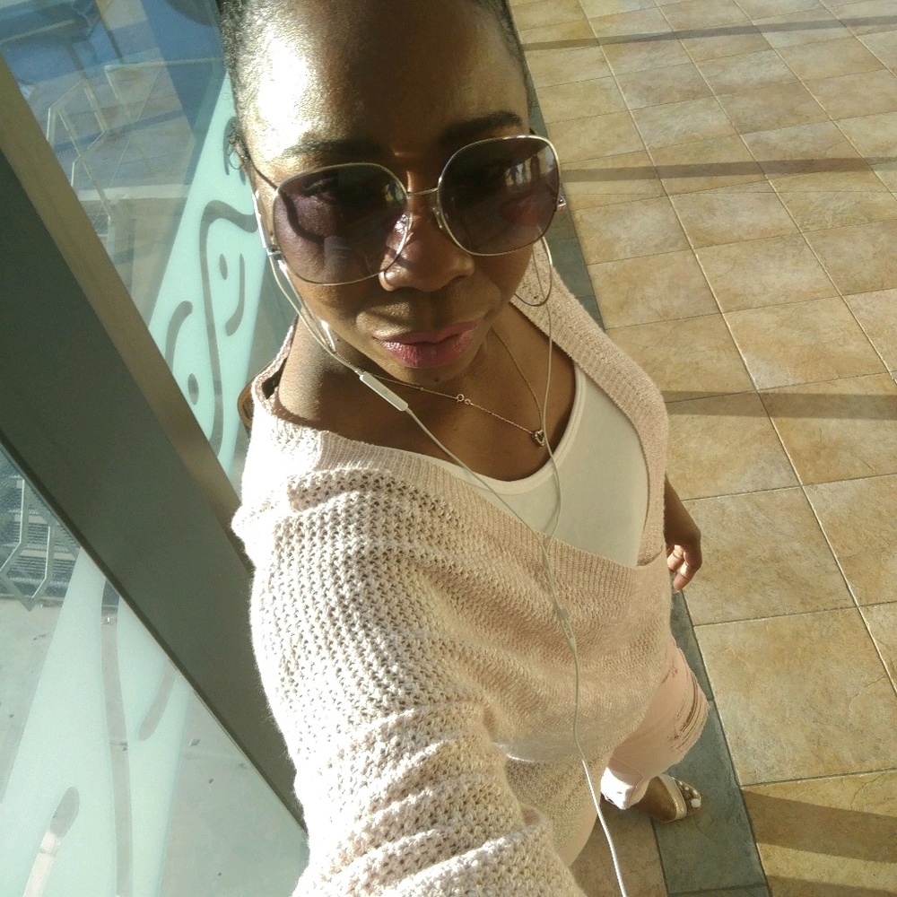 Meet your Posher, Markia